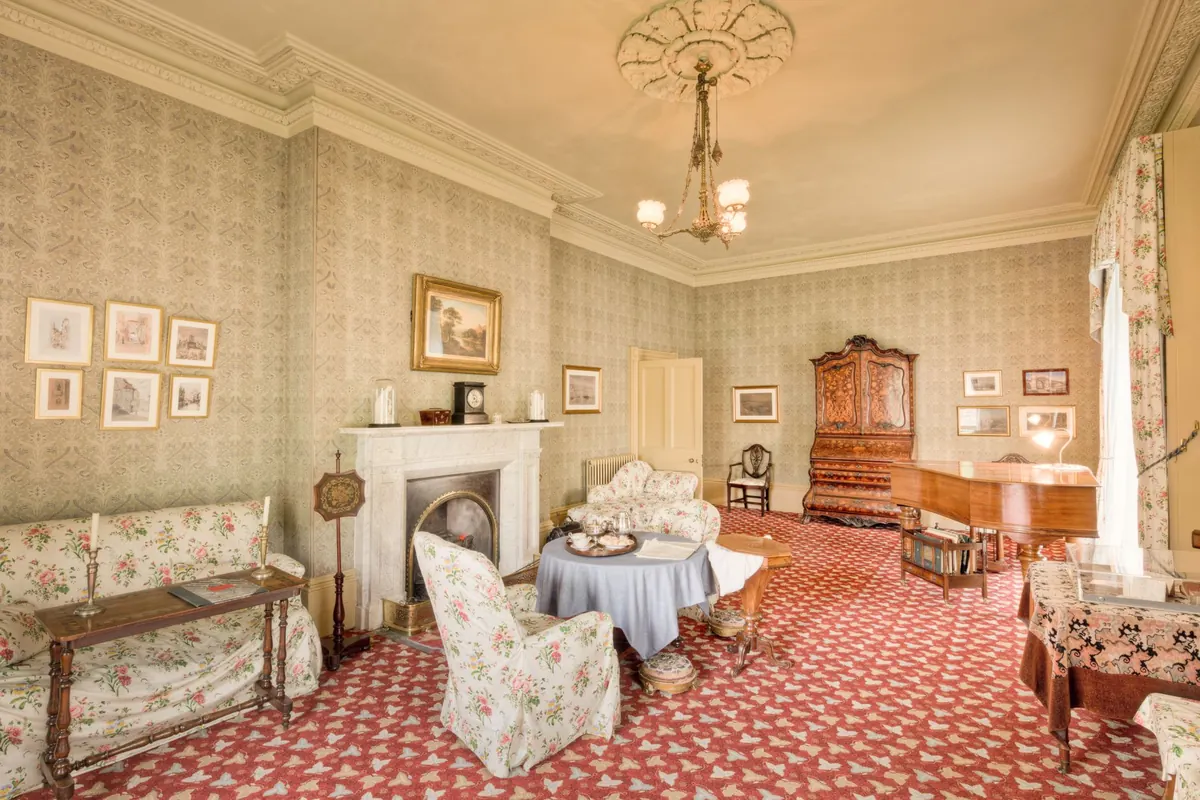 7 Common Mistakes to Avoid in a Narrow Victorian Terrace Living Room