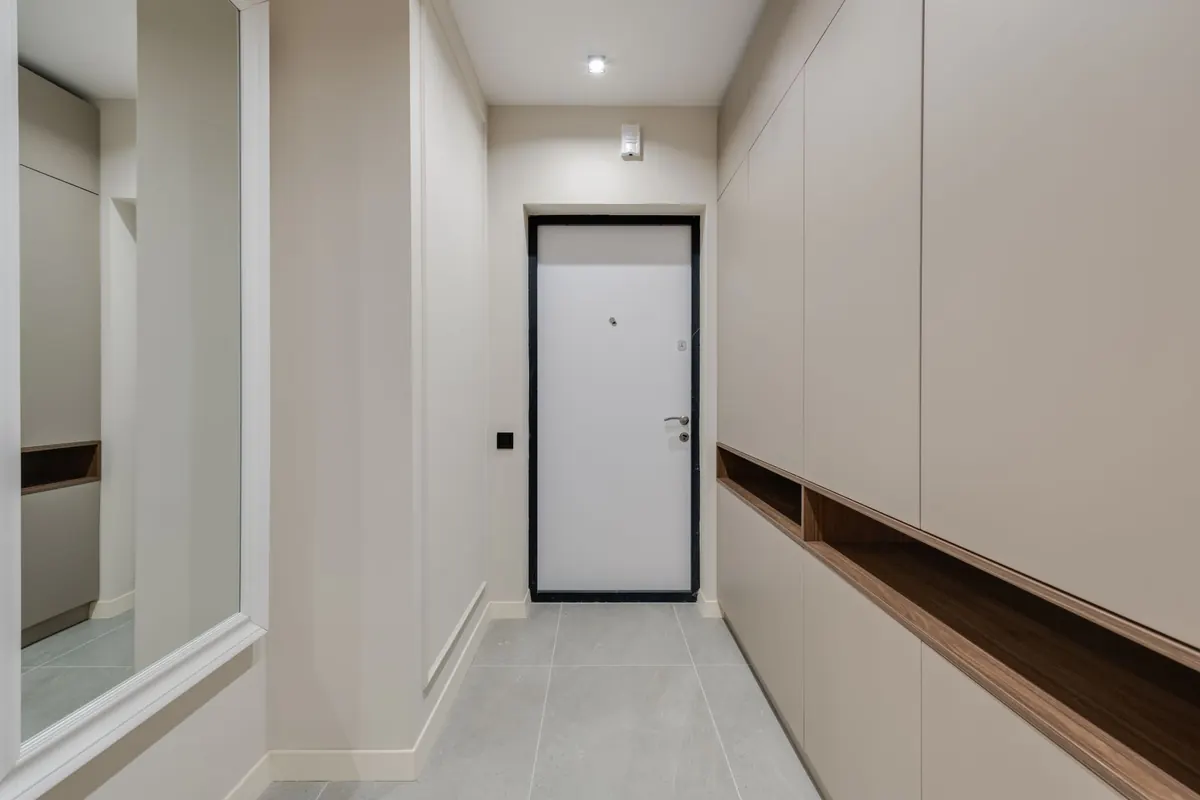 Small Hallway Storage Without Drilling: 9 Renter-Safe Ideas